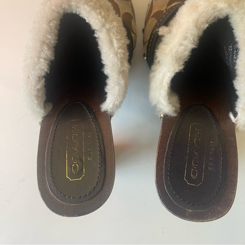 COACH Ivanka Signature Shearling Clogs Mules Brown Tan 6B Logo Studded - Picture 10 of 13